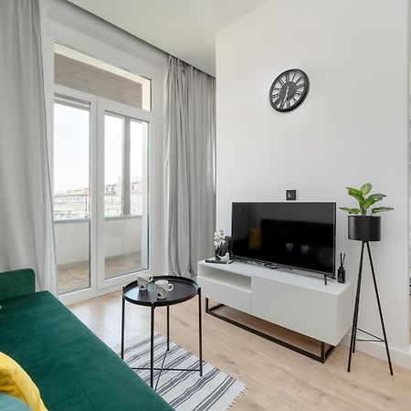 Modern White Studio With Furnished Balcony In Wroclaw By Noclegi Renters Exterior foto