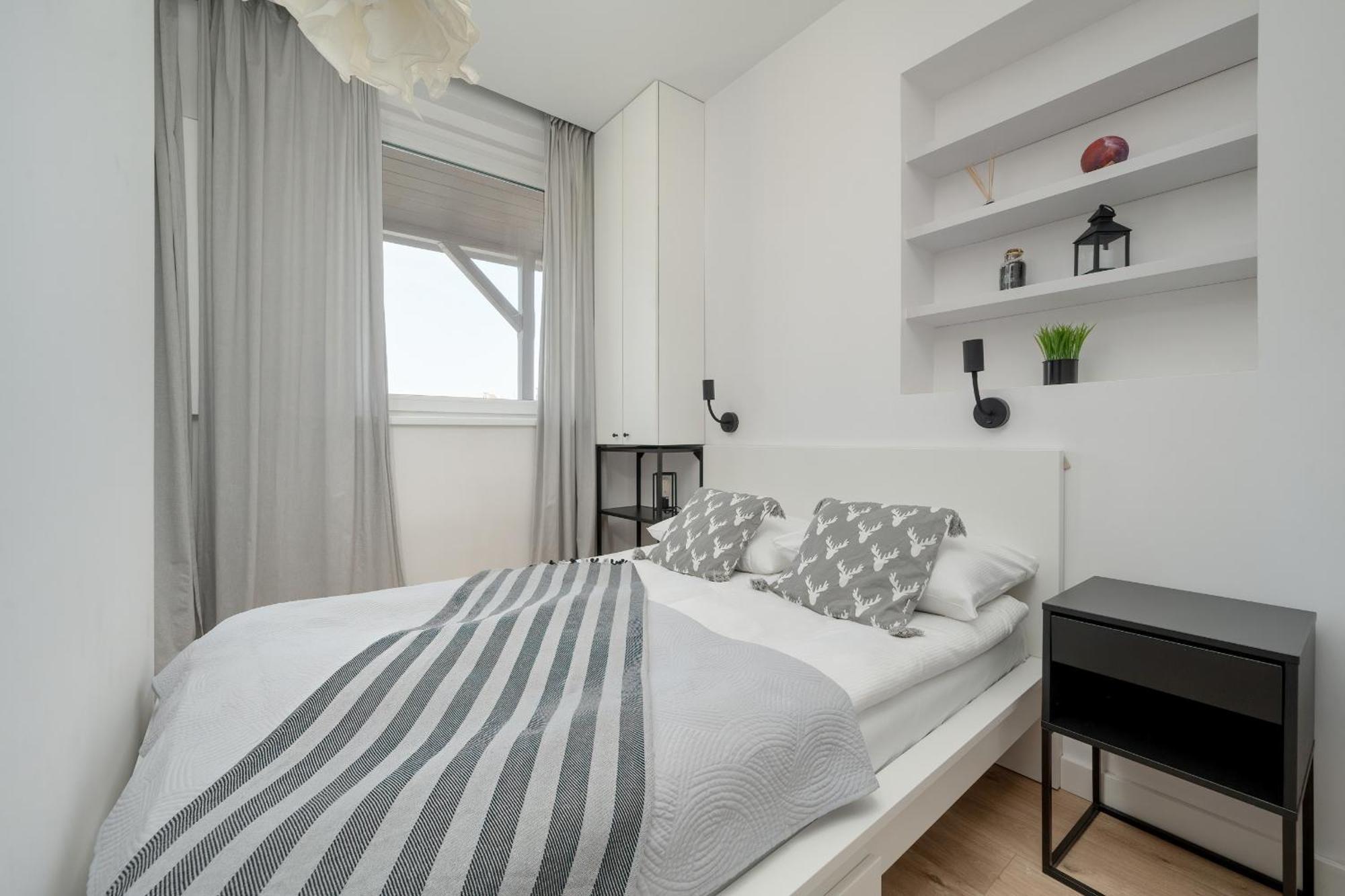 Modern White Studio With Furnished Balcony In Wroclaw By Noclegi Renters Exterior foto